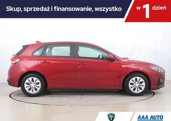 Hyundai I30 cena 68000 przebieg: 28509, rok produkcji 2022 z Kowal małe 211